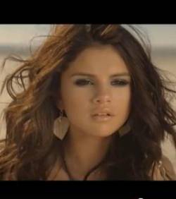 je laime tros selena GOMEZ