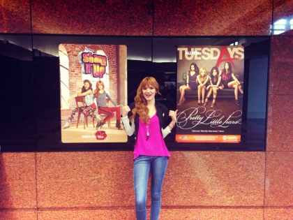 25 mars 2013: bella est aller  la radio Disney - photo 2