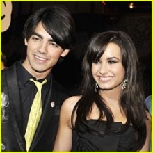 JOE JONAS ET DEMI LOVATO TOUJOURS ENSEMBLE? 