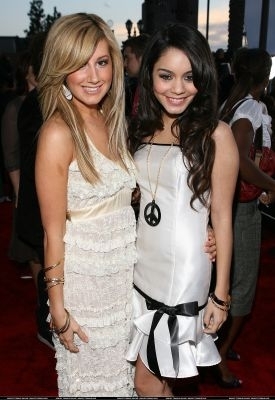 ashley et vanessa