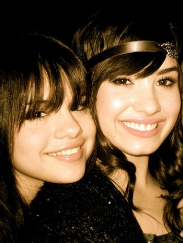 Selena Gomez,Demi Lovato